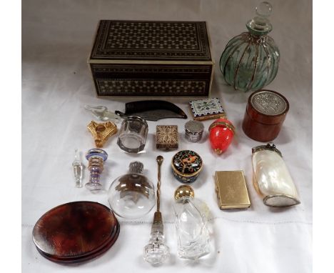A SILVER MOUNTED TORTOISESHELL SNUFF BOX and other items
