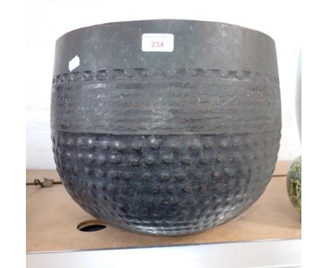 A PATINATED COPPER ALLOY BASIN IN THE MANNER OF A TEMPLE BELL, 33CM HIGH
