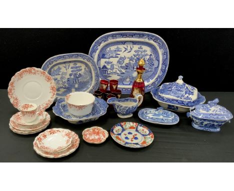 Ceramics - 19th century Willow pattern oval meat platter, another smaller, tureen and cover, sauce bowl and cover etc,  part 