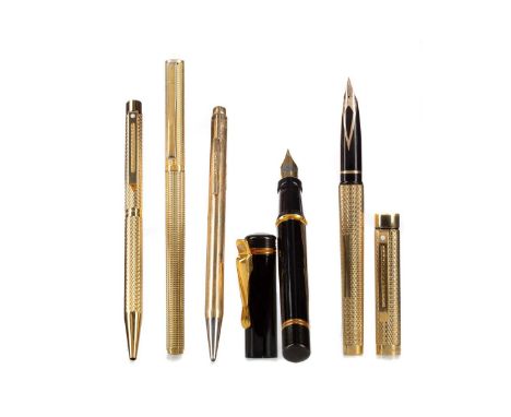 SHEAFFER FOUNTAIN AND BALLPOINT PEN DUO,textured gold plated cases, the fountain nib 585/14K, along with an Eversharp ballpoi