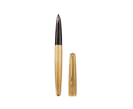 EIGHTEEN CARAT GOLD PARKER FOUNTAIN PEN,Sheffield 1979, with engine turned detail, 13.6cm longNote: Commissioned by Rolls Roy