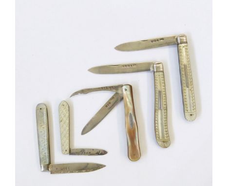 George IV silver and mother-of-pearl folding fruit knife, Sheffield 1827, the blade with engraved border and the mother-of-pe