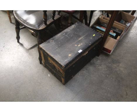 A vintage trunk AF