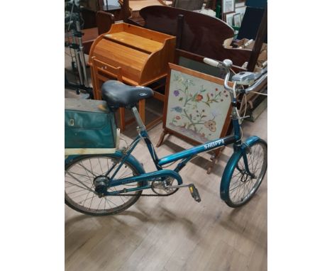 VINTAGE RALEIGH SHOPPER BIKE