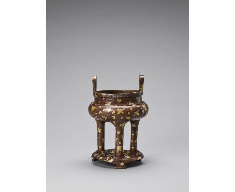 A GOLD-SPLASHED BRONZE TRIPOD CENSER WITH SIX-CHARACTER XUANDE MARK, QINGChina, 1750-1930. Heavily cast and raised on three t
