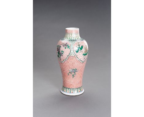 AN EXTREMELY FINE WUCAI ENAMELED PORCELAIN VASE, 17TH CENTURYChina, 17th century. The baluster body rising from a flat base t