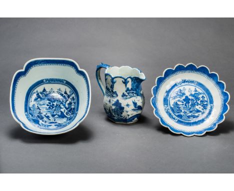 TWO DEEP BOWLS AND A MATCHING PITCHERChina, Qing dynasty, 19th century. Blue and white porcelain. Two attractive bowls with c