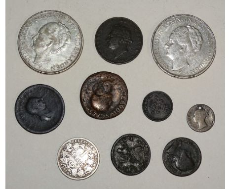 Two Netherland silver 2½ Guilders coins 1930 and 1932, a 1951 Festival of Britain crown and other British and world coinage. 