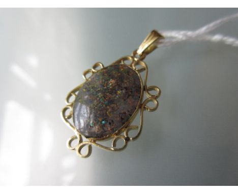 18ct Yellow gold mounted oval opal pendant