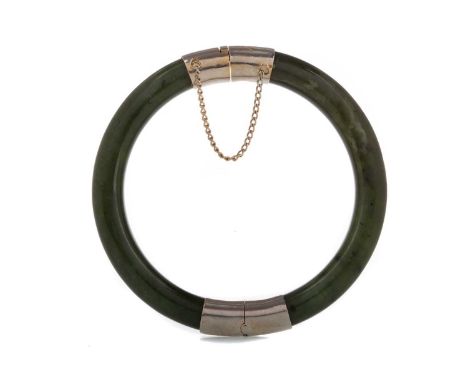 JADE BANGLE,with white metal mounts, 80mm in diameter