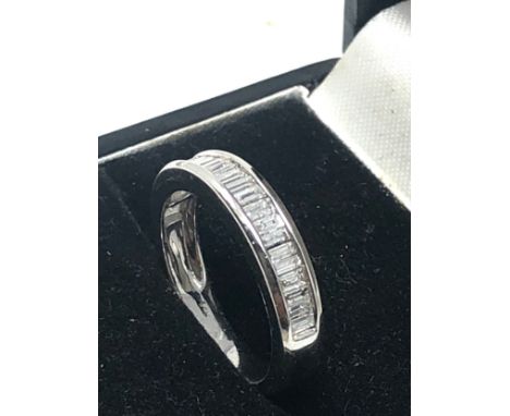 Fine 14ct white gold diamond half eternity ring weight 2.9g 
