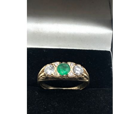 Fine 9ct gold diamond &amp; emerald ring set with central emeral approx 4mm dism set with 2 diamonds each approx 4mm dism est