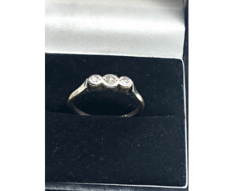 9ct gold antique diamond trilogy ring (1.9g) 
