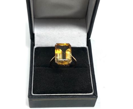 14ct gold citrine ring (5.1g) 