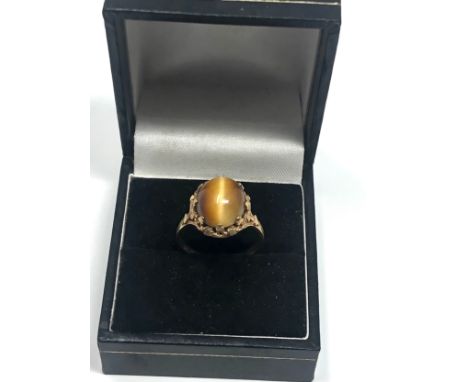 10ct gold ornate framed tiger's eye ring (2.9g) 