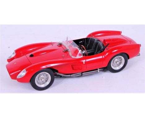 CMC Exclusive Models M-071 1/18th scale model of a Ferrari 250 Testa Rossa 1958 "Pontoon Fender", finished in red, in the ori