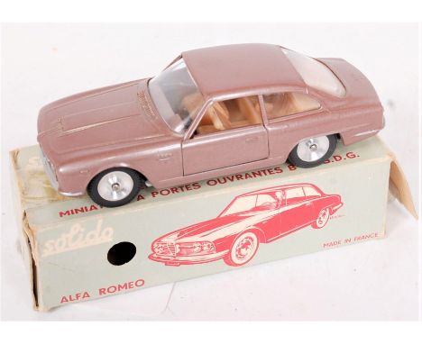 Solido No.125 Alfa Romeo 2600, metallic mauve body, light tan interior, chrome spun hubs, in the original all card box, box e