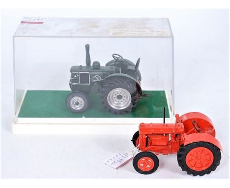 White metal 1947 Series II Field Marshall 1:43 scale tractor, dark green/silver detail, no defects seen, box baize plinth, pl