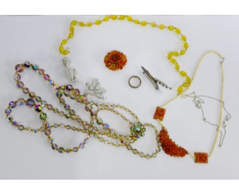 Vintage costume jewellery to include beads and a silver paste set leaf brooch etc (a lot) 