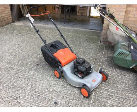 Flymo Petrol lawnmower with Briggs &amp; Stratton Engine