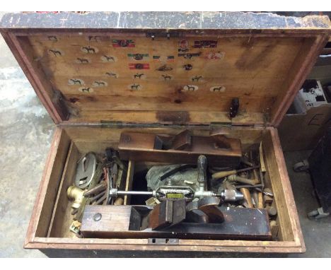 Large old wooden tool box containing quantity of old hand tools, two large wood planes etc 