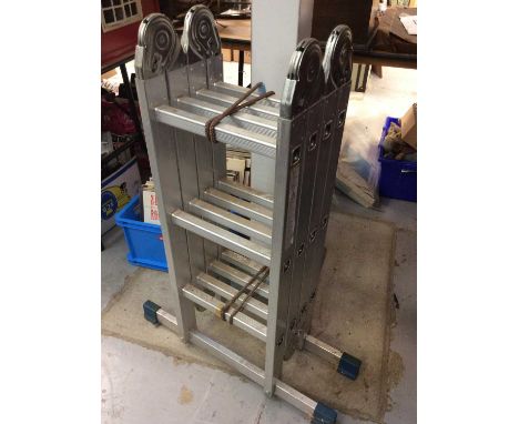 Aluminium folding ladder