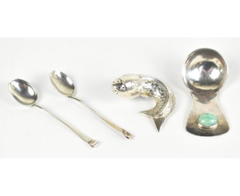 A sterling silver novelty pepperette in the form of a carp, together with two contemporary hallmarked silver teaspoons by Huk