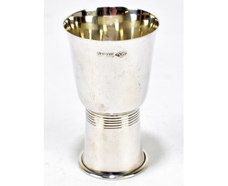 ADIE BROS; an Elizabeth II hallmarked silver measure cup, with cast linear detail, Birmingham 1963, height 8cm, approx weight