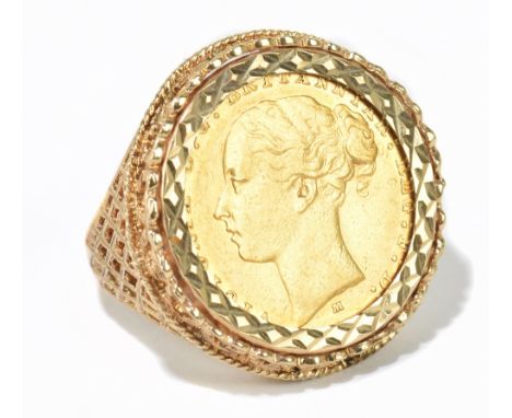 A Victorian sovereign mounted in a 9ct gold ring, approx size S, approx weight 13.9g.Additional InformationThe sovereign is w