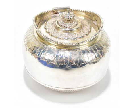 GOLDSMITHS &amp; SILVERSMITHS COMPANY LTD; a late Victorian hallmarked silver cylindrical sugar box and cover with hinged lid