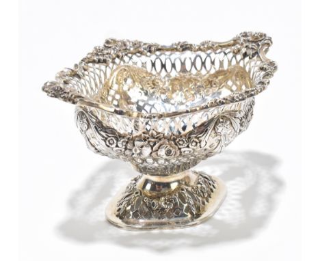 MAPPIN &amp; WEBB; an Edward VII hallmarked silver pedestal basket with cast floral rim above pierced and cast body, floral s