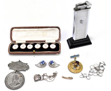 A small quantity of assorted costume jewellery including a cased set of gilt metal mother of pearl shirt studs, Scottish broo