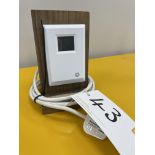 A Co2 AVG TFT carbon dioxide monitor.