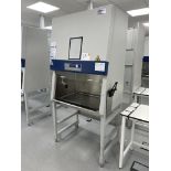 A Haier Biomedical HR 900-IIA2 biological safety cabinet on mobile stand no: BL0CG 0EB20 0QHL9