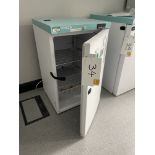 A LEC Medical LSFSF107UK laboratory freezer, 107 litre no: 9009000020444410633.