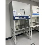A Haier Biomedical HR 900-IIA2 biological safety cabinet on mobile stand no: BE0CG 0EB20 0QHL9 F0013