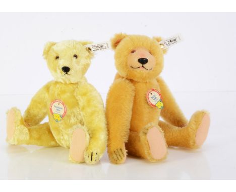 Two small Steiff teddy bears, comprising of a Dicky 1935 replica 1196 of 4000 from the year 2000, and a Teddybär 1948 replica