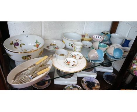 Collection of china to include Royal Worcester, Spode, Denby etc (whole shelf)