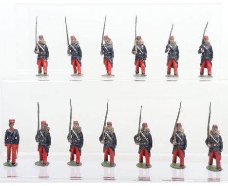 Britains set 141, French Infanterie marching at the slope, dark blue greatcoats, oval bases dated 9.5.1905, full trousers, wi