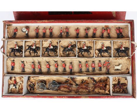 Britains set 73 two-tier Display Box General Officer, Royal Horse Artillery FIRST VERSION  six horse gun team, collar harness