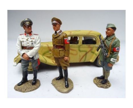 King and Country WS092 'Tour of Inspection' Citroen 11CV Staff Car with Grossdeutschland Senior Officer, Officer, Soldier and