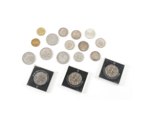 TEN DANISH COINS AND SEVEN BRITISH CROWNS (17)Comprising; Danish commemorative issues; two twenty kroner, two five kroner and