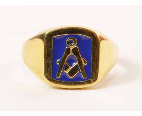 Masonic style blue enamel gold-plated ring   Condition Report   Click here for further images, condition, auction times & del