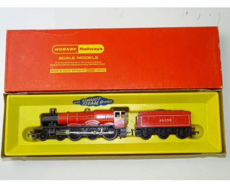 OO GAUGE MODEL RAILWAYS: A HORNBY R765 steam locomotive 'The Lord Westwood' in red livery - G/VG in G box
