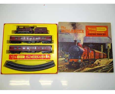 OO GAUGE MODEL RAILWAYS: A TRI-ANG HORNBY RS.8 'The Midlander' Train Set - G/VG in G/VG box
