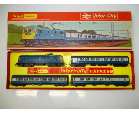 OO GAUGE MODEL RAILWAYS: A TRI-ANG HORNBY R644 Inter-City Express Train Pack - VG/E in G/VG box