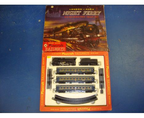 OO GAUGE MODEL RAILWAYS: A PLAYCRAFT London to Paris night ferry train set - G/VG in F/G box