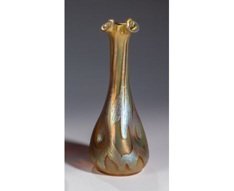 Vase ''Candia Phänomen Gre 7773'' Loetz Wwe., Klostermühle, 1899 Farbloses Glas, mit gelbem Opal unterfangen. Umsponnen mit s