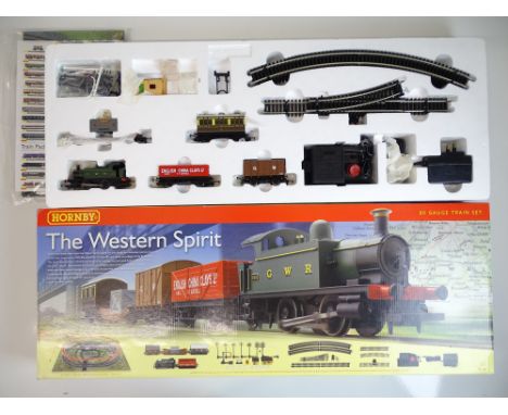 OO SCALE MODEL RAILWAYS: A HORNBY R1109 'The Western Spirit' Train Set - VG (appears complete) in G/VG box