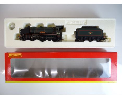 OO SCALE MODEL RAILWAYS: A HORNBY R2181 Schools Class steam locomotive in BR Green livery 'Sevenoaks' - VG in G/VG box